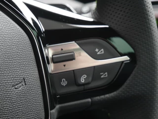 Peugeot 308 1.2 Hybrid 145 e-DCS6 GT € 6000,- DEMOVOORDEEL! | AGR stoelen | Stoel en stuurverwarming | Camera rondom | Adaptieve cruise control | Panoramadak | Afneembare trekhaak | Full led | 18 inch lichtmetalen velgen / 27