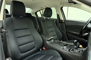Mazda 6 2.0 TS | Navigatie | Trekhaak  (1.300KG trekgewicht )| Climate control | Stoelverwarming | Parkeersensoren | Cruise control | Extra getint glas / 14