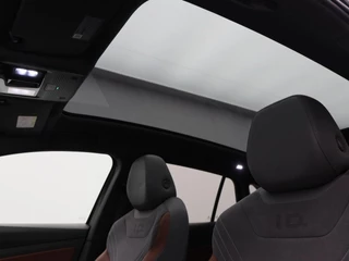 Volkswagen ID.4 First Max 77 kWh | Stoel/Stuurverwarming | Panorama dak | IQ Light | 360 Camera | Adaptive cruise | 21 Inch / 23