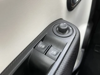 Renault Twingo Z.E. R80 Intens  | SOH 96% | 22 Kwh | Camera | Navigatie | Parkeersensoren | Cruise Control | Climate Control | DAB | Apple CarPlay/Android Auto / 15
