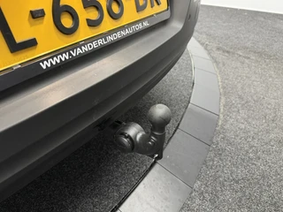 Volvo XC40 1.5 T4 Recharge R-Design Expression | Trekhaak | Leer | Stoel/Stuurverwarming | Camera / 8