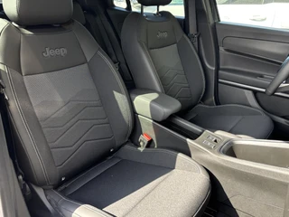 Jeep Avenger 1.2 e-Hybrid Black Edition | Apple-Android | Parkeercamera | Cruise Control / 5