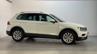 Volkswagen Tiguan 1.5 TSI 150pk DSG ACT Comfortline Business Navigatie Parkeersensoren App-Connect DAB+ / 12
