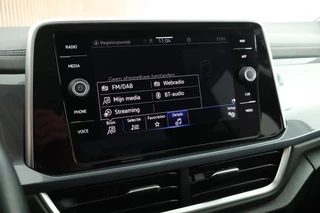 Volkswagen T-Roc 1.0 TSI 110pk Style Trekhaak LED Virtual Cockpit Navigatie / 26