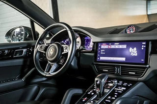 Porsche Cayenne Coupé 3.0 E-Hybrid|ACC|GTS-stoel|Chrono|Pano / 36