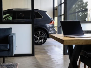 Volvo V60 T6 AWD Ultra Bright / 35