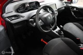 Peugeot 208 1.2 PureTech Blue Lion/Navi/Tel/Trekhaak/Pdc/ / 7