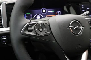 Opel Grandland 1.6 Turbo Plug-In Hybrid GS 225pk | Navigatie | Afneembare trekhaak | 360 Graden Camera | Climate control | 19" Lichtmetalen velgen | Keyless / 33