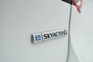 Mazda 3 2.0 e-SkyActiv-G M Hybrid 122  Head Up! Navigatie, Airco / 11