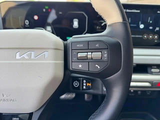 Kia EV4 Hatchback GT-Line Business Edition 81.4 kWh | Direct beschikbaar | Stoel-Stuur verwarming | Draadloos Apple Carplay - Android Auto | GT-Line Exterieur en Interieur Details | Kia Leiderdorp 071 760 06 00 / 20