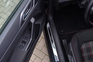Volkswagen Polo 2.0 TSI GTI | Apple Carplay | Cruise | Stoelverwarming | Clima | Sensoren | Lm Velgen | / 28