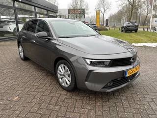 Opel Astra 1.2 Turbo 110pk Business Edition | Navigatie | Achteruitrijcamera |  Adapt. Cruise control | Stoel & stuurverwarming | AGR Comfortstoel | Keyless | Parkeersensoren / 4