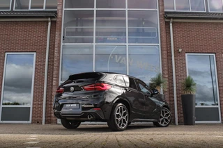 BMW X2 sDrive20i High Executive Edition | M-sport | Driving Assistant Plus | Camera | Apple Carplay | File assistent | Active cruise control | Park Assistant | DAB | Sportstoelen | LED / 6