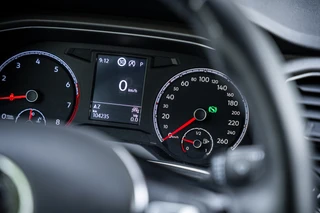 Volkswagen T-Roc 1.5 TSI Sport Autom. | Navi | PDC | Cruise controle | Trekhaak / 50