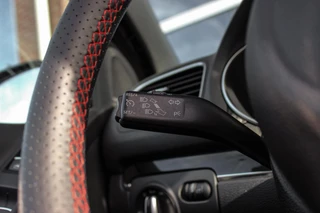 Volkswagen Golf Cabrio 2.0 TSI GTI | 2e eigenaar | DSG | Xenon | Stoelverwarming | Climatronic | Cruise control | Navigatie | Bluetooth | PDC | 18 inch Detroit | Origineel / 20