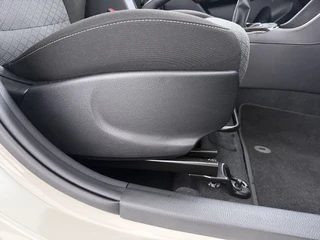 Kia Picanto 1.0 DPI DynamicLine  - Achteruitrijcamera - Cruise control - AppleCarplay/Android Auto - Fabrieksgarantie Tot 2032 / 42