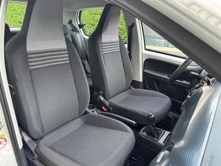 Volkswagen up! 1.0 5-deurs Camera | Cruise | Airco | Bluetooth | PDC | Rijklaar incl. 1 jaar Bovag garantie / 17
