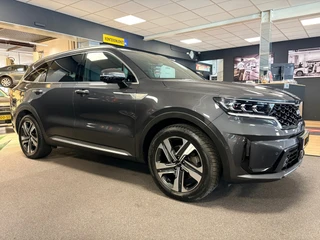 Kia SORENTO 1.6 T-GDI Plug-in Hybrid 4WD ExecutiveLine 7persoons / Panoramadak / 360 camera / head-up /dealer onderhouden / 11