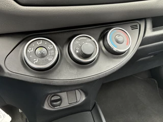 Toyota Yaris 5-DEURS NL-AUTO 1E-EIG DEALER-OND 5-DEURS AIRCO RADIO/CD  TREKHAAK ALL-SEASONS / 22