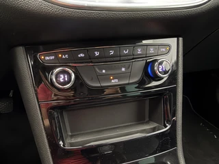 Opel Astra Sports Tourer 1.2 130PK Design & Tech Camera | Navigatie | Carplay&Android | ClimaTronic / 12