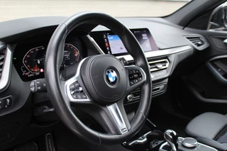 BMW 1 Serie 118i Business Edition  | M-Sport | Origin NL | Camera | Trekhaak | Navigatie / 5