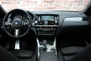 BMW X4 M40i High Executive M Sport Pakket Automaat  / Navigatiesysteem Professional / Schuif-/kanteldak / 20 Inch / Shadow Line / Leder / Extra Getint Glas / Stoelverwarming / Hifi / LED / Parkeersensoren voor+achter / Lichtpakket / 17