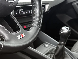 Audi A1 Sportback 30 TFSI S Line edition one  | NAVI | STOELVERWARMING | CLIMAT CONTROL | PARKEER SENSOREN V+A / 14