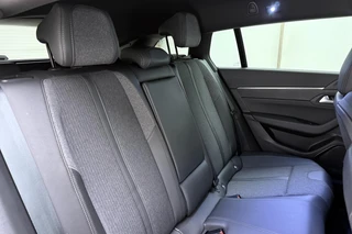 Peugeot 508 SW 1.2 PureTech Allure Pack Business | Adaptive Cruise Control | Stoelverwarming | Navigatie | LED koplampen | Camera | Trekhaak | Apple Carplay & Android Auto | Keyless Entry & Start / 17