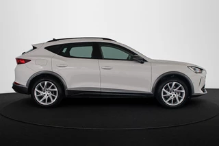 CUPRA Formentor 1.4 e-Hybrid Business Stuur-Stoelverwarming Achteruitrijcamera Keyless Apple Carplay / 33