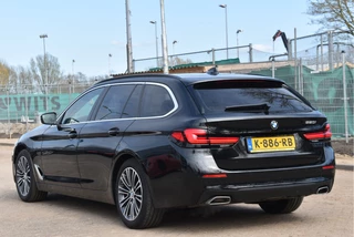 BMW 5 Series Touring 520i Executive Edition Facelift  | NL-Auto | Elekt.trekhaak | Historie | Carplay | Navi | DAB | Full LED | Zeer netjes / 2