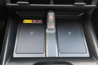 Toyota C-HR+ EXECUTIVE AWD 77KWH NIEUW&DIRECT LEVERBAAR! PANODAK BLIND-SPOT P-SENSOREN 360°CAMERA STOEL/STUURVERW. WARMTEPOMP EL-ACHTERKLEP / 35