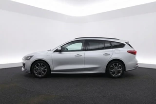 Ford Focus Wagon 1.0 Ecoboost Hybrid ST Line Automaat 155PK l Camera l Keyless / 7