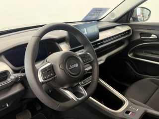 Jeep Avenger Altitude 54 kWh  SOH 97% Navi PDC ACC Carplay/Android Auto 24 Maanden garantie* (Vraag naar de voorwaarden) / 7