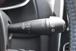 Renault Clio 0.9 TCe GT-Line 2x Pack Essentiel  | Keyless | DAB | Navi | Cruise Control | Airco | Sportstoelen | Full LED | LM-Velgen / 19