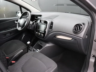 Renault Captur 0.9 TCe Limited | PDC | NAVI | CRUISE | LMV | / 17