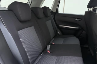 Suzuki Vitara 1.4 Boosterjet Smart Hybrid AllGrip Select 110pk | Automaat | Navigatie | Climate Control | Cruise Control Adaptief | Camera | Stoelverwarming | Lichtmetalen Velgen | Apple Carplay - Android Auto / 15