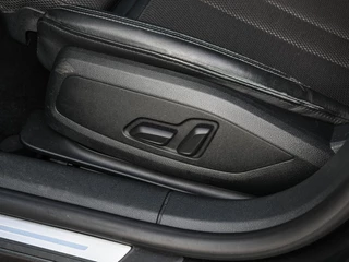 Audi A5 Sportback 1.4 TFSI Sport S-line Edition Virtual Cockpit Ambianceverlichting Stoelverwarming LED Apple CarPlay Android Auto DAB Navigatie 18" / 38