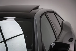 Peugeot e-408 GT 58 kWh | NIEUW | PANORAMADAK | STUURVERWARMING | MASSAGE | DAB | APPLE | 360 CAMERA / 25