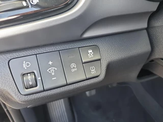 Kia Stonic 1.0 T-GDi MHEV DynamicLine | Navigatie | Camera | Climate control | Cruise control | Apple Carplay / Android Auto | Parkeersensoren achter | / 34