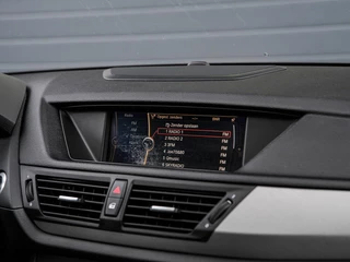 BMW X1 SDrive18i M-sport | Panoramadak | Leder | Xenon | Navi | Harman&Kardon | Stoelverwarming | Climate control / 35