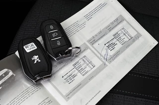 Peugeot 208 1.2 PureTech Allure Pack Keyless Adaptieve Cruise Stoelverwarming / 26