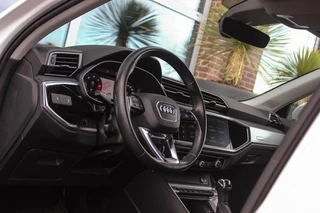 Audi Q3 Sportback 35 TDI Pro Line S | S-line | Apple Carplay | Achteruitrijcamera | Virtual Cockpit | Rijstrooksensor | Cruise control | Trekhaak | MMI Navigatie | Leer | Parkeer assistent / 39