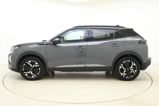 Peugeot e-2008 EV GT 54 kWh | Achteruitrijcamera | Dakrails | Cruise control | Climate control | Navigatie | Stof/lederen bekleding | 16" lichtmetalen velgen | Apple/Android carplay | 400km WLTP | 100% Elektrisch / 6
