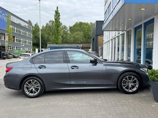 BMW 3 Serie 318i Executive Edition Sport Line I LED I Carplay I Sportstoelen / 5