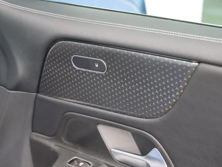 Mercedes GLB 180 Luxury Line | Widescreen |  Apple carplay - android auto / 38