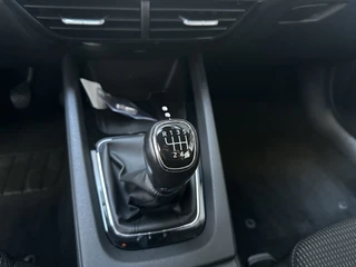 Škoda Octavia Combi 1.0 TSI 110pk Business Edition Navigatie Parkeersensoren App-Connect DAB+ / 21