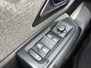 Citroën C5 X 1.2 131pk Lightning Business Adap.Cruise Stoelverw Carplay Pdc Orig.NL Voll.Onderhouden! / 36