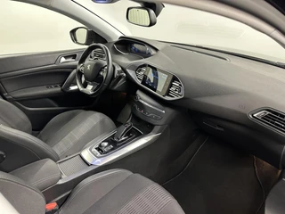 Peugeot 308 SW 1.2 PureTech Allure CARPLAY NAVI CRUISE ECC DAB. / 13