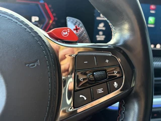 BMW XM PHEV 30 kWh Driving Assistant Professional B&W HUD Massage 360° Elek.Trekhaak Orig.NL BOMVOL! / 30