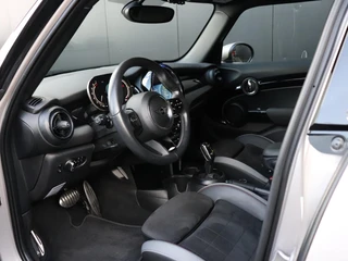 MINI 5-Deurs 1.5 Cooper MINI Yours LEDER | AUT. | SPORTSTOELEN | CAMERA | STOEL/STUURVERW. | CRUISE | NAVI | / 12